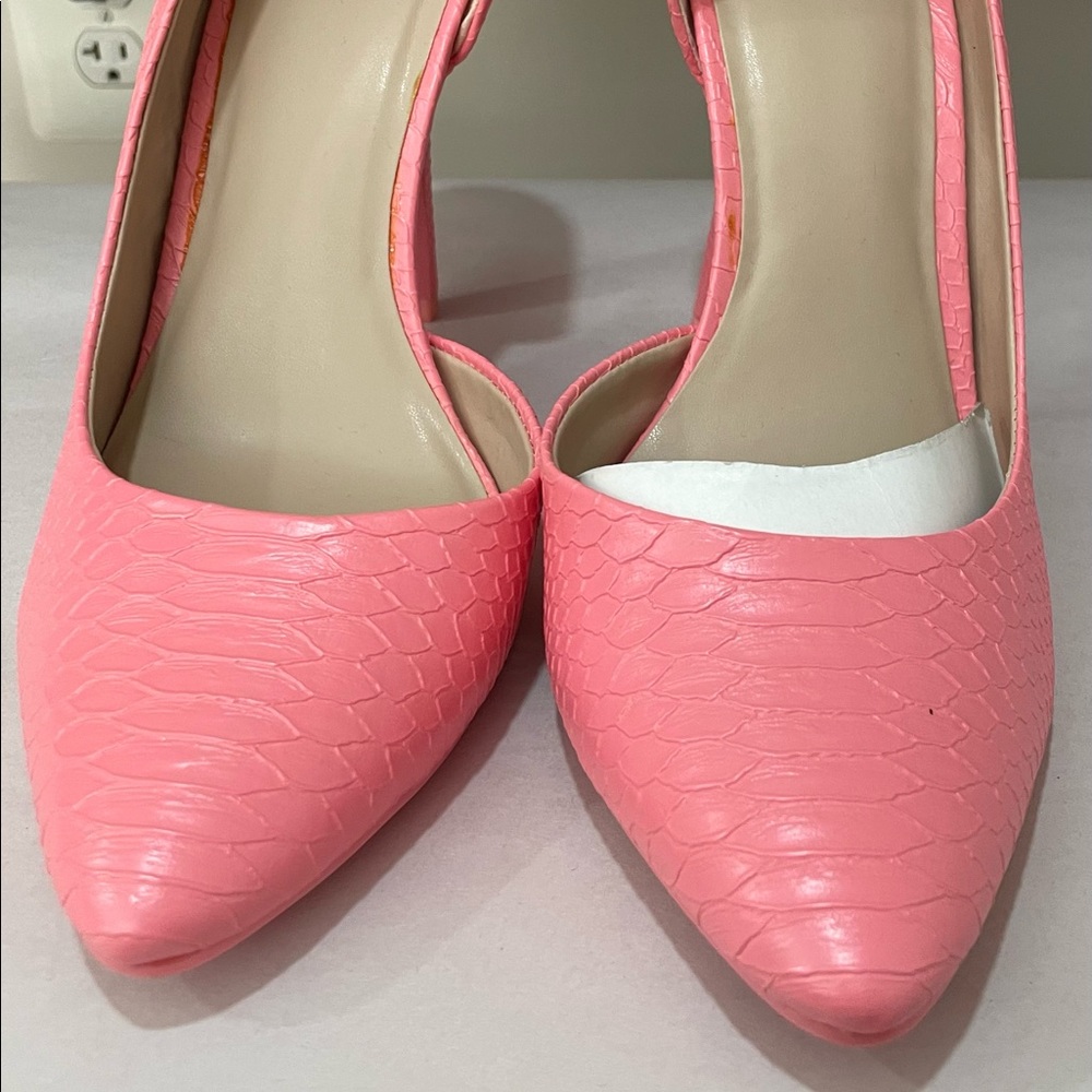 Juicy Couture Pink Pumps